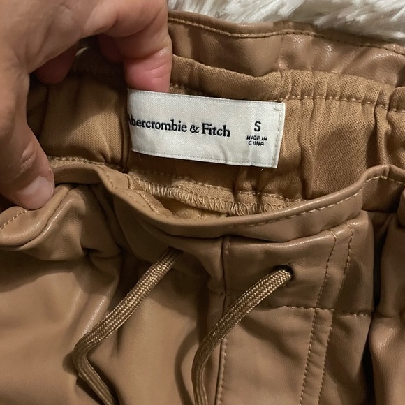 #210 A&F Cream Vegan Faux Leather Jogging Trousers - Picture 5 of 5